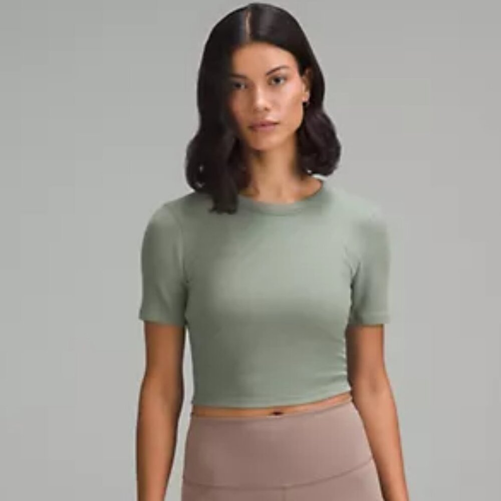 Hold Tight Straight Hem Cropped T-Shirt